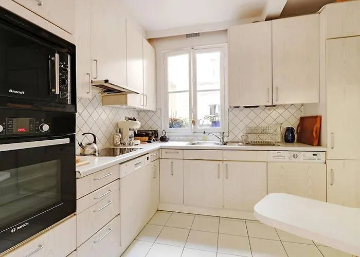 Sejour Au Pied De La Tour Eiffel דירה