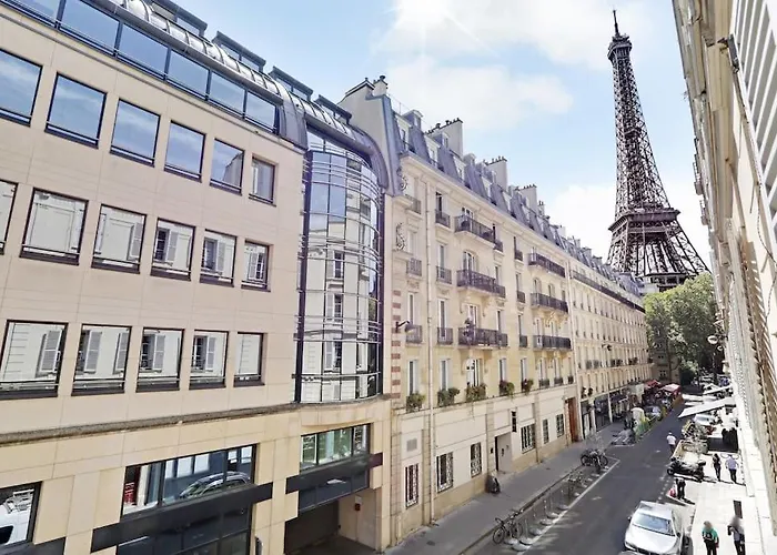 Sejour Au Pied De La Tour Eiffel דירה *